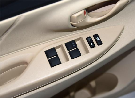 威驰FS 2017款 1.5L 手动锋驰版 车厢座椅   门窗控制