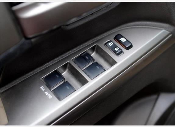 兰德酷路泽 2007款 4.7L 自动VX-R 车厢座椅   门窗控制
