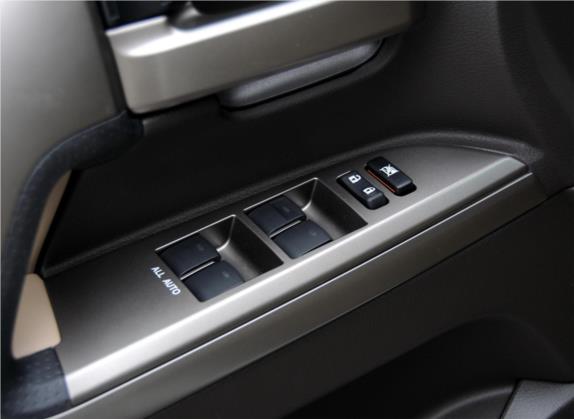 兰德酷路泽 2010款 4.0L 自动VX 车厢座椅   门窗控制