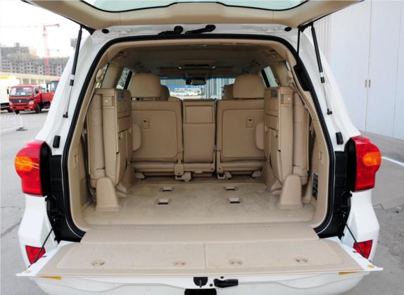 兰德酷路泽 2012款 4.6L 自动VX-R 车厢座椅   后备厢