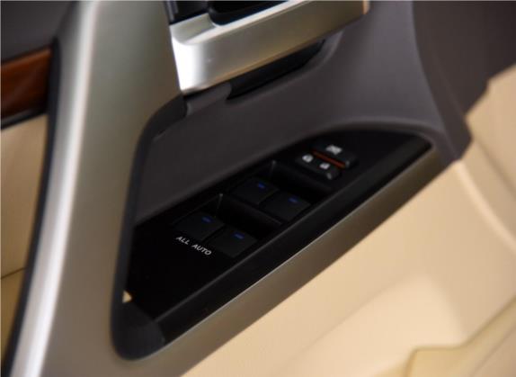 兰德酷路泽 2016款 4.0L 自动VX 车厢座椅   门窗控制