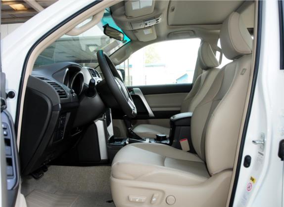 普拉多 2010款 4.0L 自动TX-L 车厢座椅   前排空间