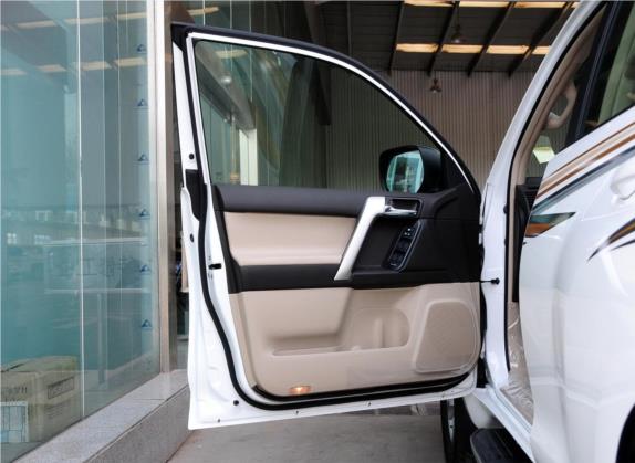 普拉多 2010款 4.0L 自动TX-L 车厢座椅   前门板