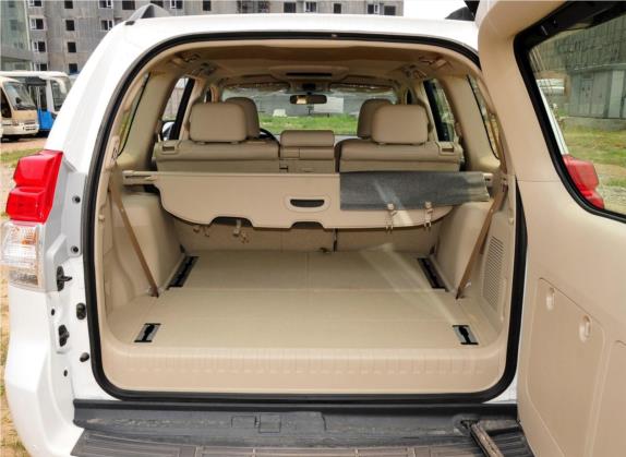 普拉多 2010款 4.0L 自动TX-L NAVI 车厢座椅   后备厢