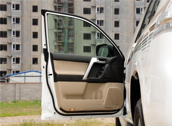普拉多 2010款 4.0L 自动TX-L NAVI 车厢座椅   前门板