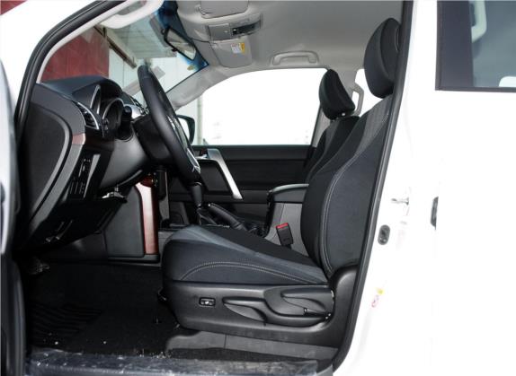 普拉多 2014款 4.0L 自动TX 车厢座椅   前排空间