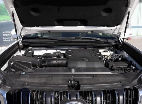 普拉多 2014款 4.0L 自动TX-L 其他细节类   发动机舱