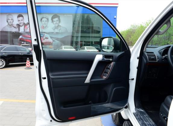 普拉多 2014款 4.0L 自动TX-L NAVI 车厢座椅   前门板