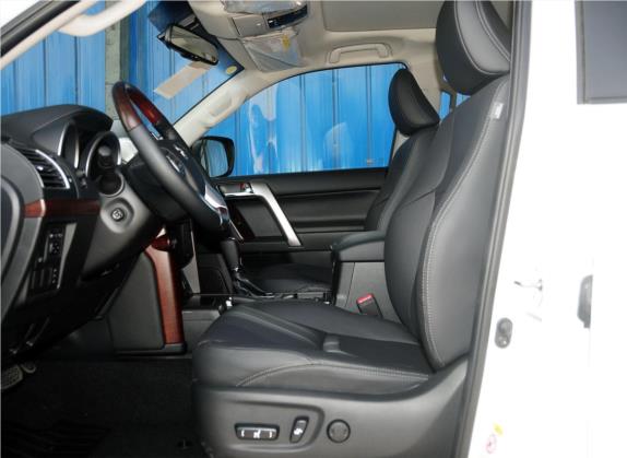 普拉多 2014款 4.0L 自动VX 车厢座椅   前排空间