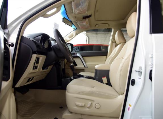 普拉多 2015款 2.7L 自动标准版 车厢座椅   前排空间