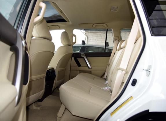 普拉多 2015款 2.7L 自动标准版 车厢座椅   后排空间