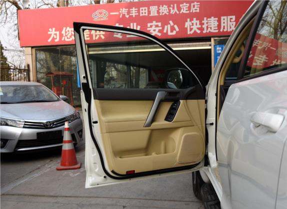 普拉多 2015款 2.7L 自动豪华版 车厢座椅   前门板