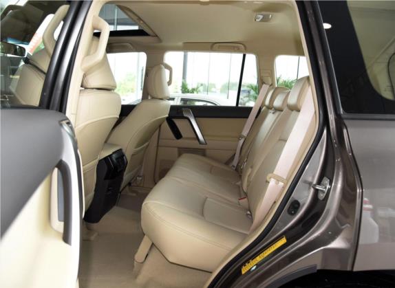 普拉多 2016款 2.7L 自动标准版 车厢座椅   后排空间