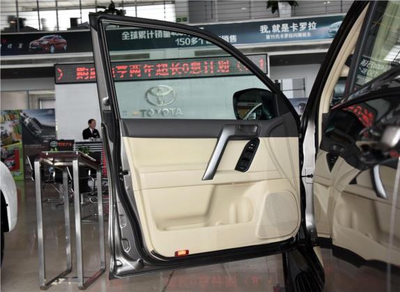 普拉多 2016款 2.7L 自动标准版 车厢座椅   前门板