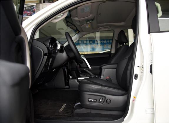 普拉多 2016款 2.7L 自动豪华版 车厢座椅   前排空间