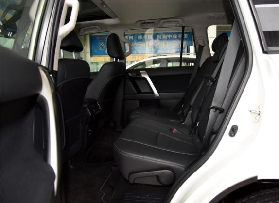 普拉多 2016款 2.7L 自动豪华版 车厢座椅   后排空间