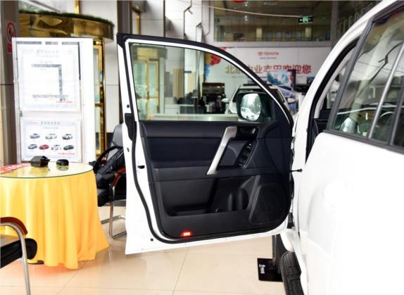 普拉多 2016款 2.7L 自动豪华版 车厢座椅   前门板