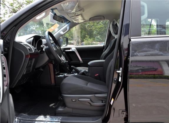 普拉多 2016款 3.5L 自动TX 车厢座椅   前排空间