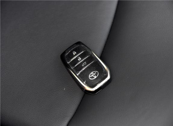 普拉多 2016款 3.5L 自动TX-L NAVI 其他细节类   钥匙