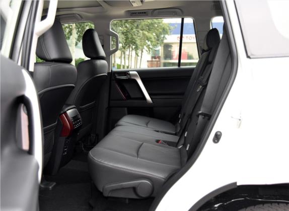 普拉多 2016款 3.5L 自动TX-L NAVI 车厢座椅   后排空间