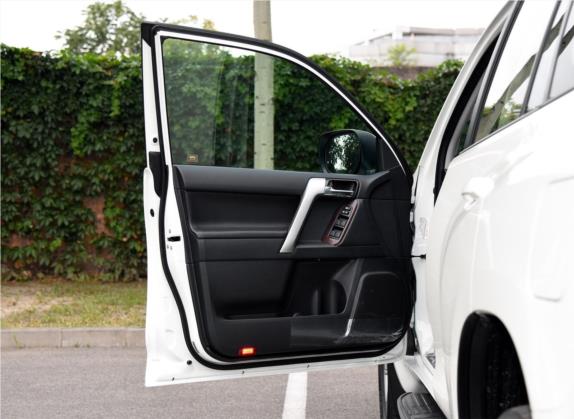 普拉多 2016款 3.5L 自动TX-L NAVI 车厢座椅   前门板