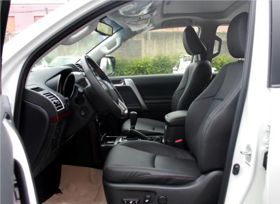 普拉多 2016款 3.5L 自动VX 车厢座椅   前排空间