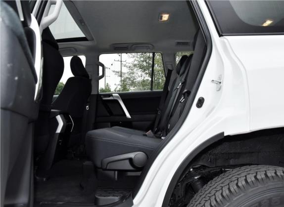 普拉多 2018款 3.5L 自动TX 车厢座椅   后排空间