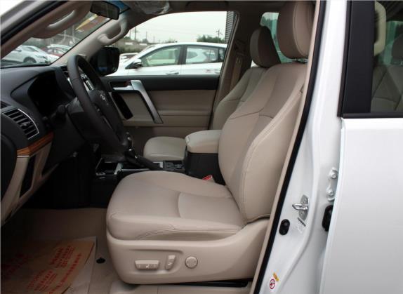 普拉多 2018款 3.5L 自动TX-L 车厢座椅   前排空间