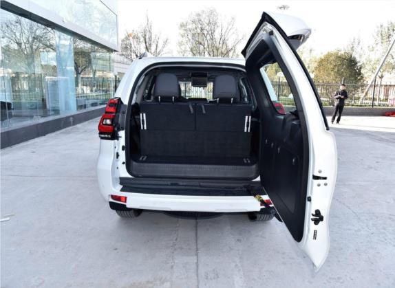 普拉多 2018款 3.5L 自动TX-L NAVI 车厢座椅   后备厢