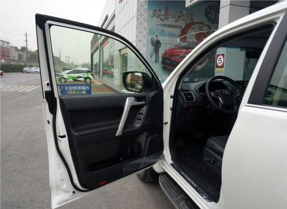普拉多 2018款 3.5L 自动VX 车厢座椅   前门板