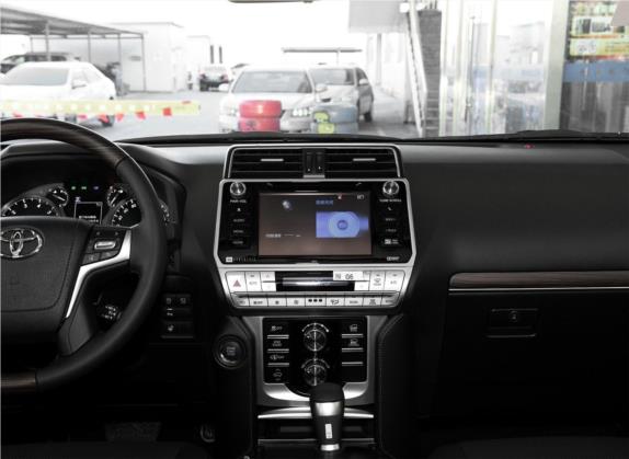 普拉多 2018款 3.5L 自动VX NAVI后挂备胎 中控类   中控台