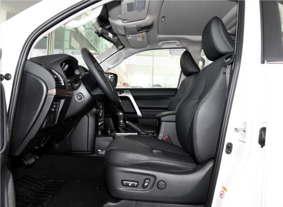 普拉多 2018款 3.5L 自动VX NAVI后挂备胎 车厢座椅   前排空间