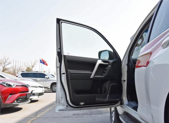 普拉多 2019款 3.5L 自动TX-L尊享版后挂备胎 车厢座椅   前门板