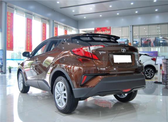 奕泽IZOA 2018款 2.0L 奕动版 国V 外观   斜后