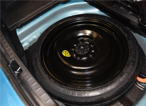 卡罗拉双擎E+ 2019款 1.8L E-CVT旗舰版 其他细节类   备胎