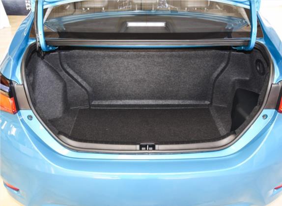 卡罗拉双擎E+ 2019款 1.8L E-CVT旗舰版 车厢座椅   后备厢