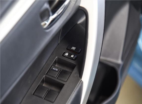 卡罗拉双擎E+ 2019款 1.8L E-CVT旗舰版 车厢座椅   门窗控制