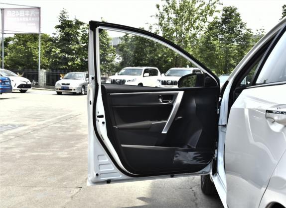 卡罗拉双擎E+ 2020款 1.8L E-CVT舒适版 车厢座椅   前门板