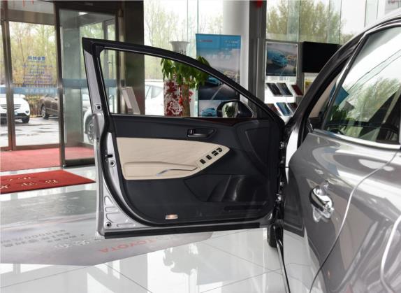 亚洲龙 2019款 2.5L Touring尊贵版 国V 车厢座椅   前门板