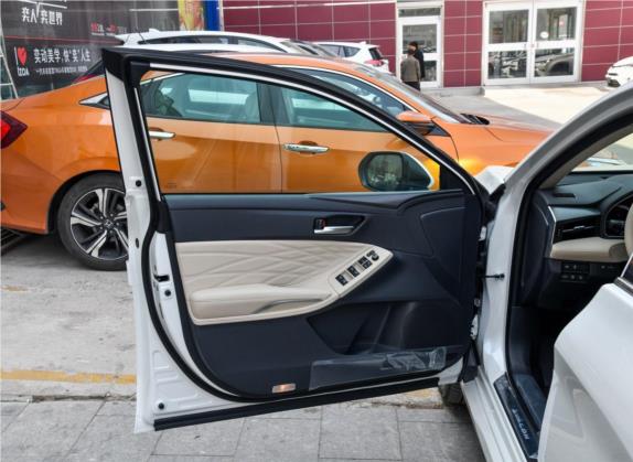 亚洲龙 2019款 双擎 2.5L XLE尊贵版 国V 车厢座椅   前门板