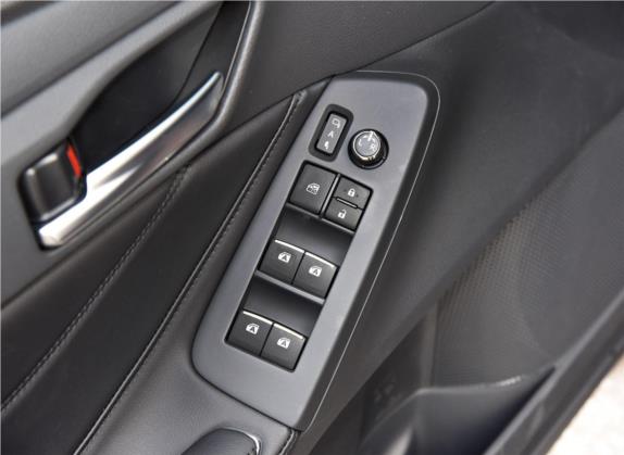 亚洲龙 2019款 双擎 2.5L 豪华版 国V 车厢座椅   门窗控制