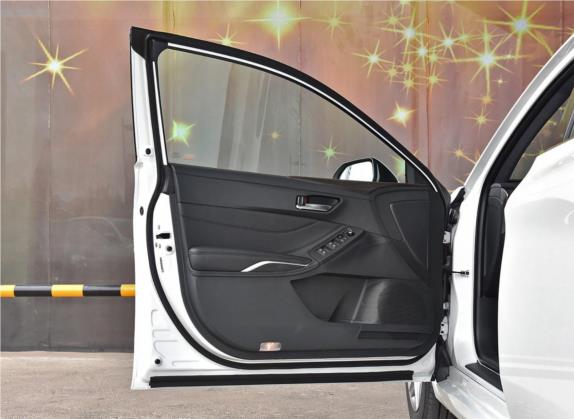 亚洲龙 2019款 2.5L 进取版 国V 车厢座椅   前门板