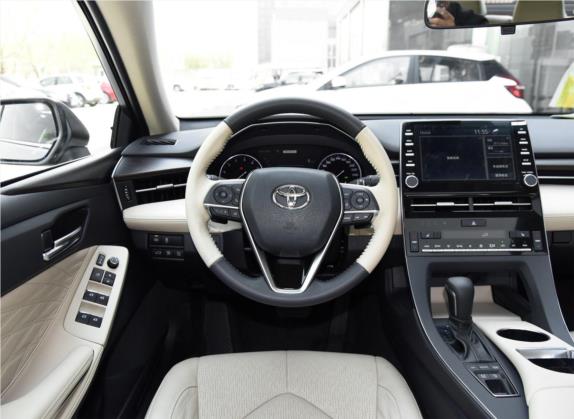 亚洲龙 2019款 2.5L Touring尊贵版 国VI 中控类   驾驶位