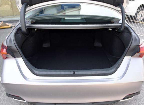 亚洲龙 2019款 2.5L Touring尊贵版 国VI 车厢座椅   后备厢