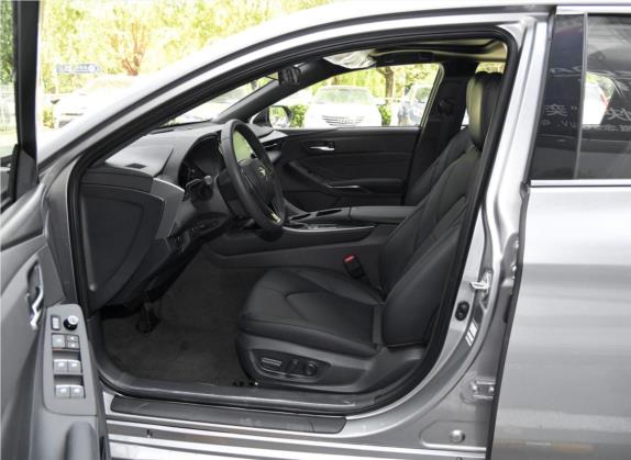 亚洲龙 2019款 双擎 2.5L 豪华版 国VI 车厢座椅   前排空间