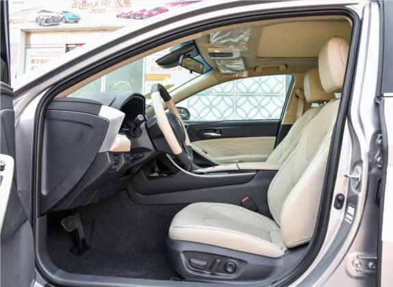 亚洲龙 2019款 双擎 2.5L XLE尊贵版 国VI 车厢座椅   前排空间