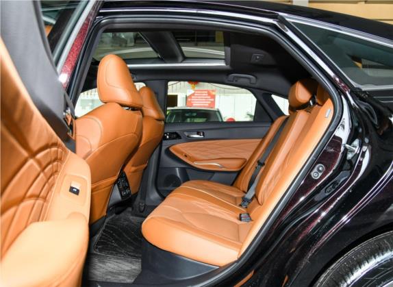 亚洲龙 2019款 双擎 2.5L Limited旗舰版 国VI 车厢座椅   后排空间