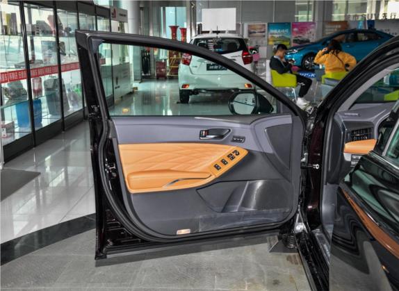 亚洲龙 2019款 双擎 2.5L Limited旗舰版 国VI 车厢座椅   前门板
