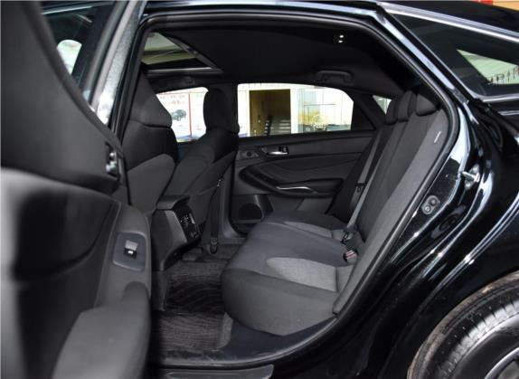 亚洲龙 2019款 2.0L 进取版 国VI 车厢座椅   后排空间