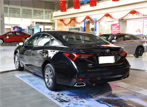 亚洲龙 2019款 2.0L 进取版 国VI 外观   斜后